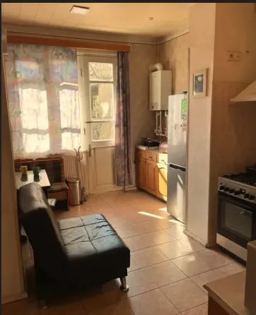 Продам 5-комн. квартиру 146м² 3/6 эт. Тбилиси