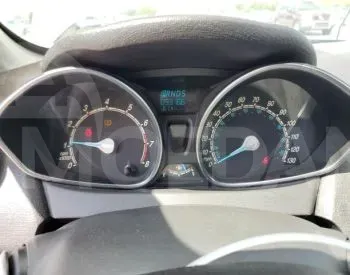 Ford Fiesta 1.6L 2016 Тбилиси - изображение 9