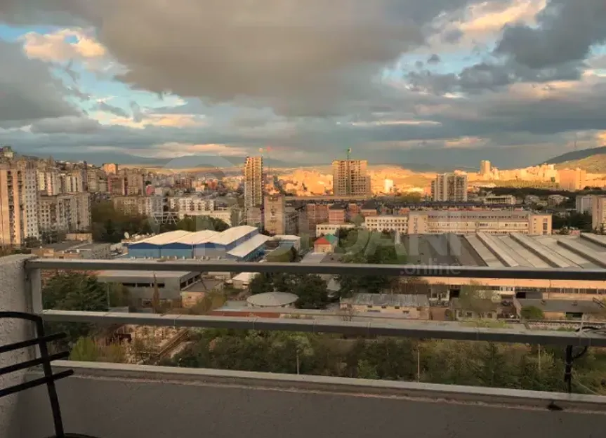 იყიდება 3 ოთახიანი ბინას 80მ² 13/16 სართ თბილისი - photo 11