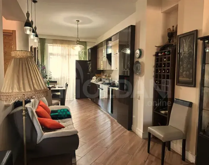 იყიდება 3 ოთახიანი ბინას 112მ² 5/9 სართ თბილისი - photo 4