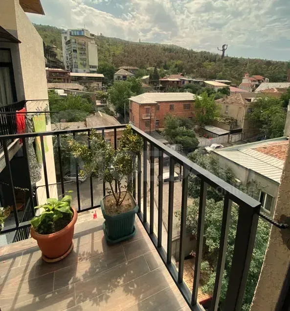 იყიდება 3 ოთახიანი ბინას 97მ² 5/8 სართ თბილისი - photo 10