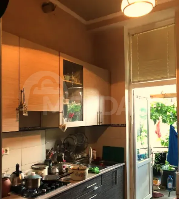 Продам 5-комн. квартиру 220м² 3/3 эт. Тбилиси - изображение 3