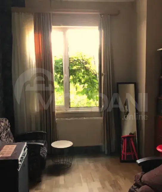 Продам 5-комн. квартиру 220м² 3/3 эт. Тбилиси - изображение 2