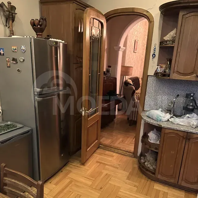 Продам 4-комн. квартиру 136м² 2/5 эт. Тбилиси - изображение 8