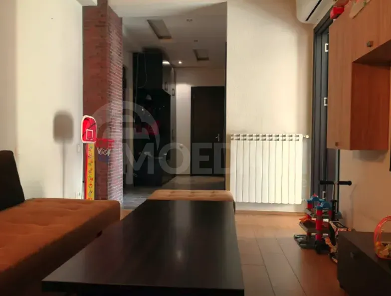 იყიდება 4 ოთახიანი ბინას 80მ² 2/5 სართ თბილისი - photo 1