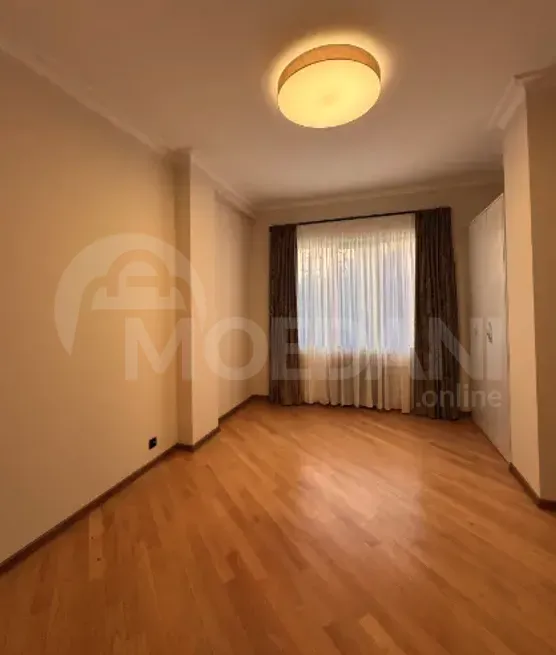 Продам 5-комн. квартиру 235м² 3/11 эт. Тбилиси - изображение 1