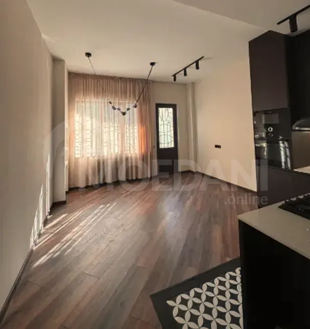 Продам 5-комн. квартиру 235м² 3/11 эт. Тбилиси - изображение 7