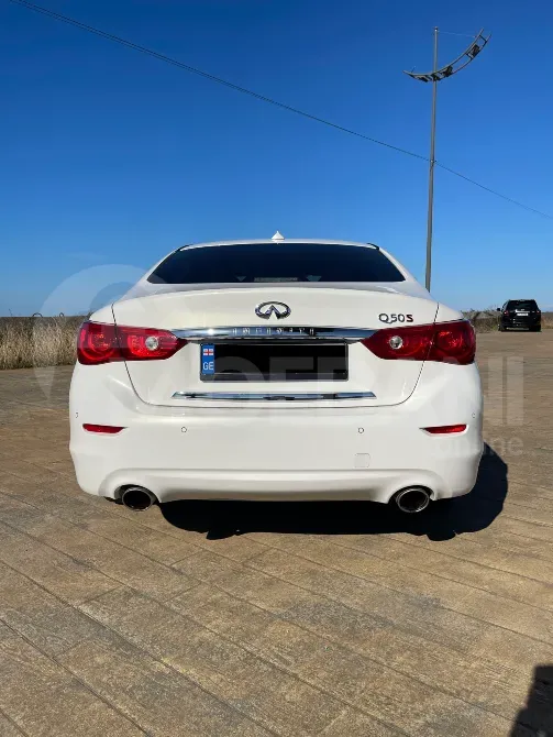 Infiniti Q50 2015 Батуми - изображение 4