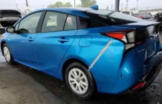 Toyota Prius 2021 Тбилиси