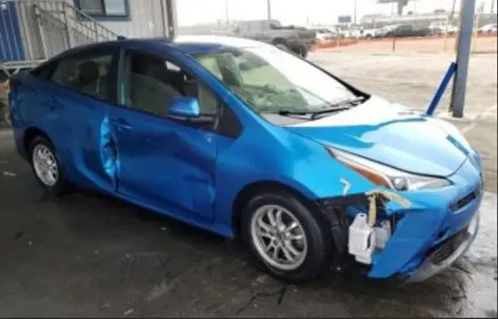 Toyota Prius 2021 Тбилиси