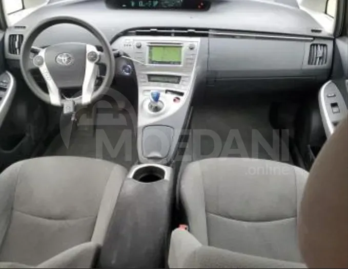 Toyota Prius 1.8L 2015 Тбилиси - изображение 8