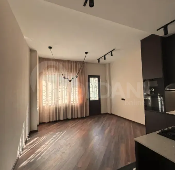 ქირავდება 5 ოთახიანი ბინა 235მ² 3/11 სართ თბილისი - photo 7