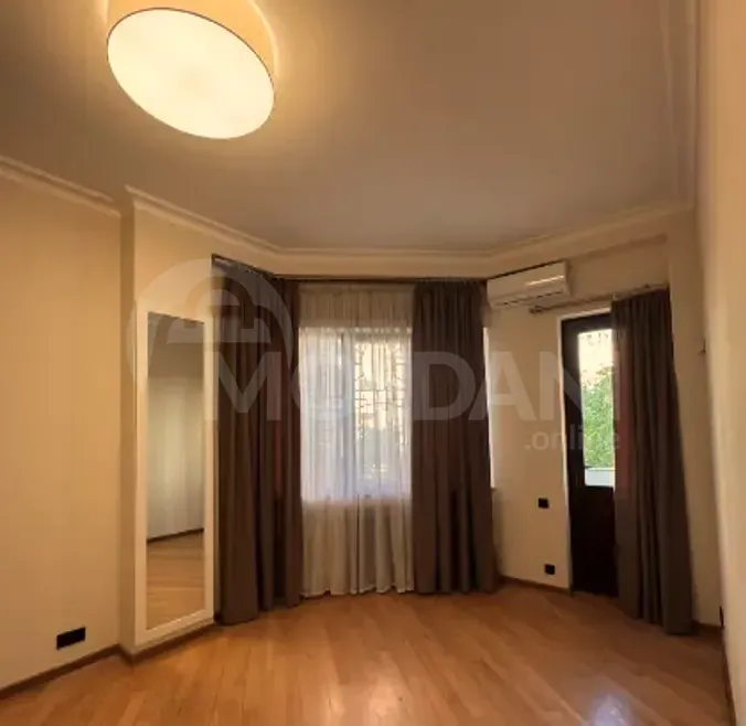 ქირავდება 5 ოთახიანი ბინა 235მ² 3/11 სართ თბილისი - photo 2