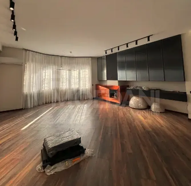 ქირავდება 5 ოთახიანი ბინა 235მ² 3/11 სართ თბილისი - photo 3