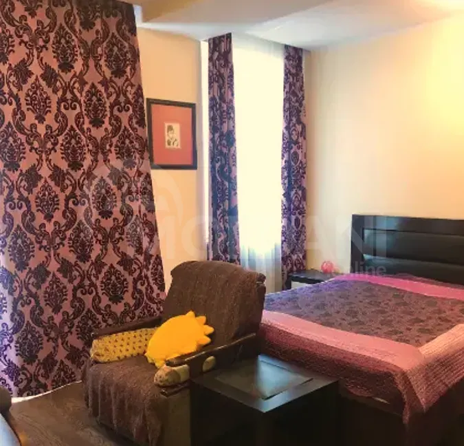 Продам 5-комн. квартиру 247м² 4/14 эт. Тбилиси - изображение 1