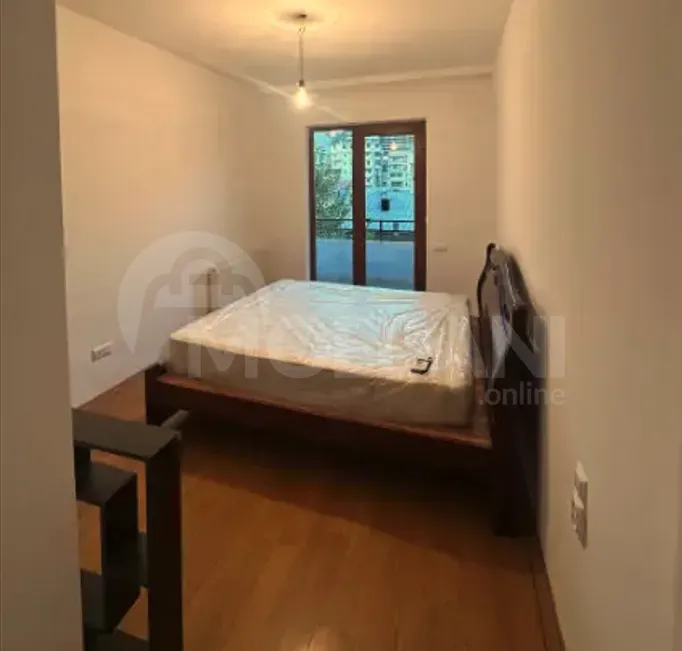 Продам 5-комн. квартиру 200м² 4/9 эт. Тбилиси - изображение 1