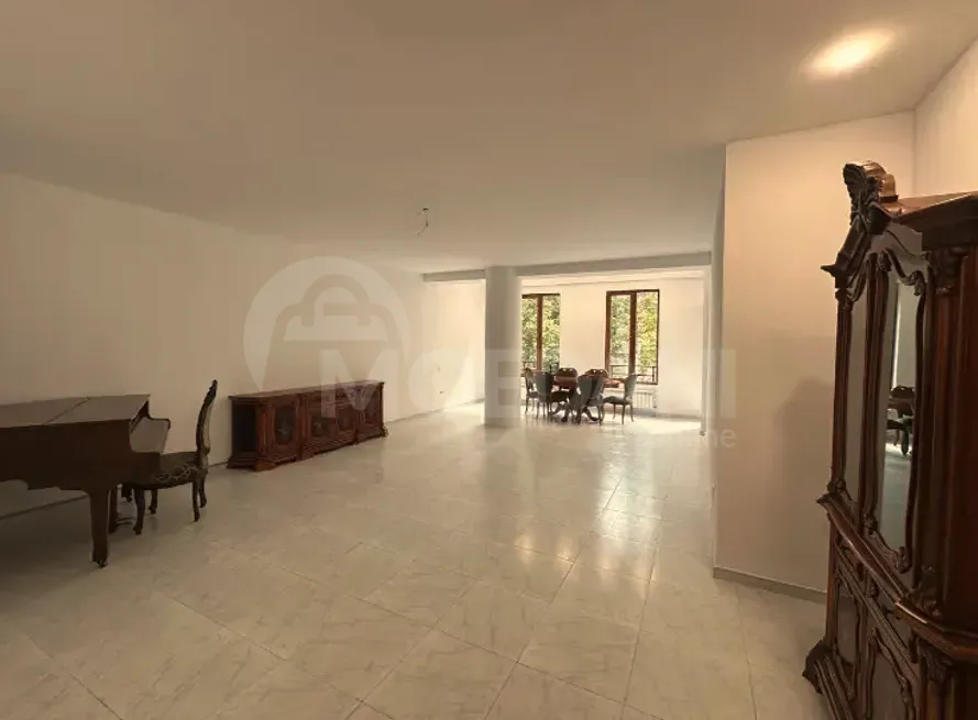 Продам 5-комн. квартиру 200м² 4/9 эт. Тбилиси - изображение 3