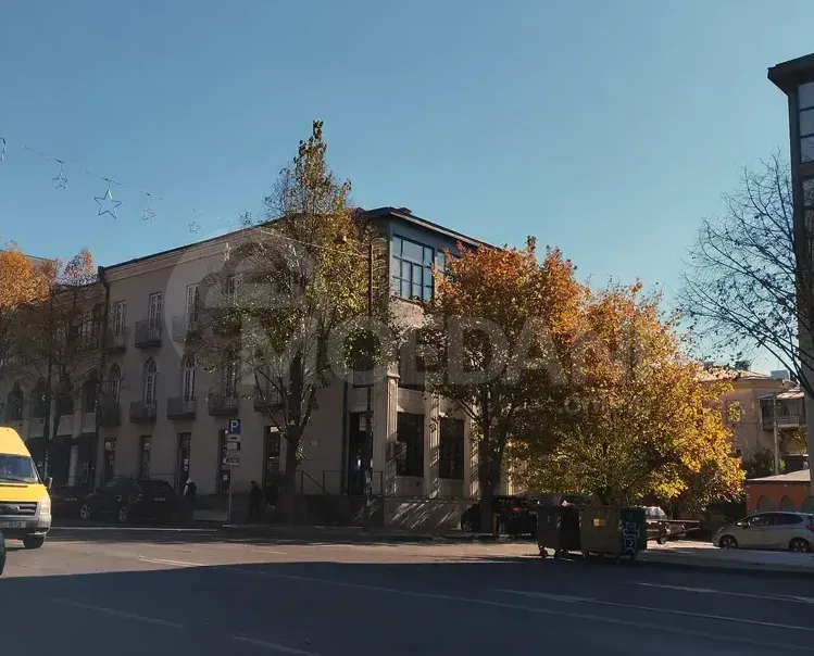 იყიდება 3 ოთახიანი ბინას 107მ² 4/4 სართ თბილისი - photo 1