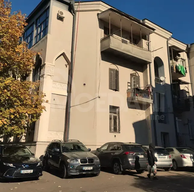 იყიდება 3 ოთახიანი ბინას 107მ² 4/4 სართ თბილისი - photo 2