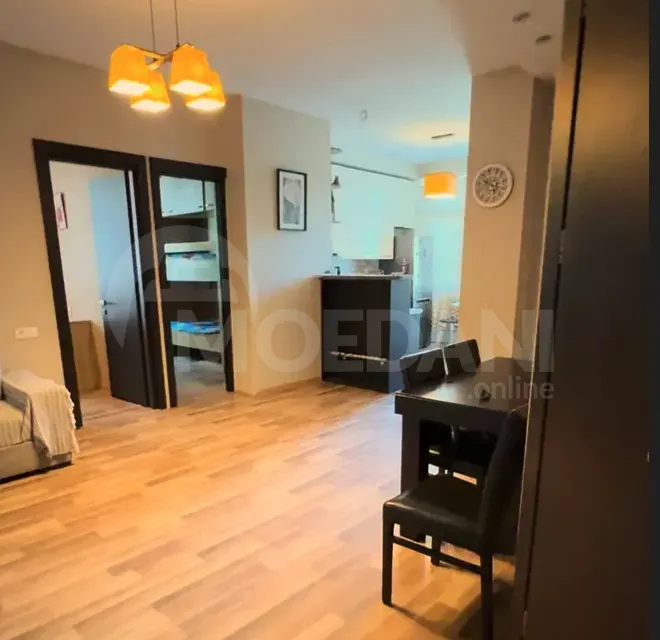 იყიდება 3 ოთახიანი ბინას 71მ² 6/7 სართ თბილისი - photo 1