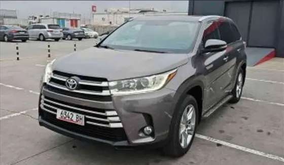 Toyota Highlander 2014 თბილისი