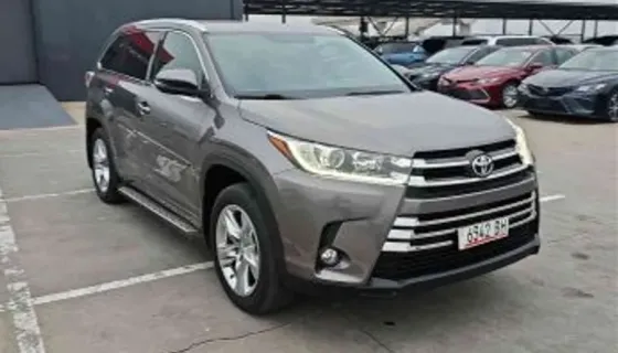 Toyota Highlander 2014 თბილისი