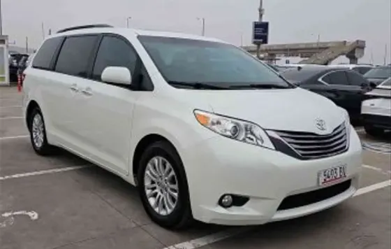 Toyota Sienna 2016 თბილისი