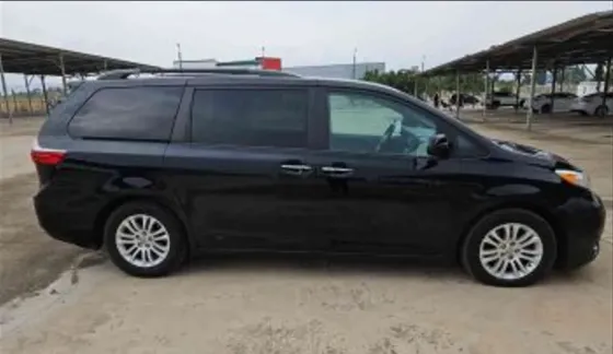 Toyota Sienna 2016 თბილისი