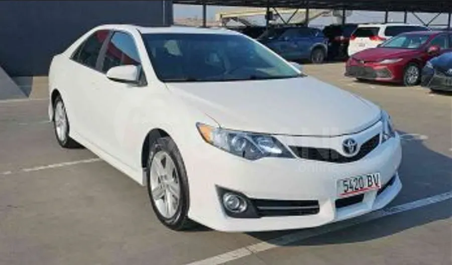 Toyota Camry 2.5L 2014 Тбилиси - изображение 5