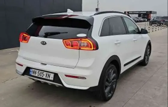 Kia Niro 2016 თბილისი