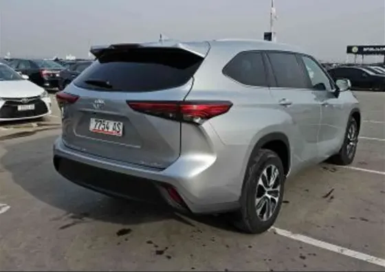 Toyota Highlander 2023 Tbilisi