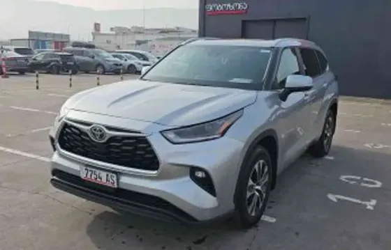 Toyota Highlander 2023 Tbilisi