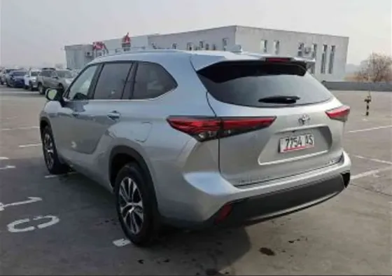 Toyota Highlander 2023 Tbilisi