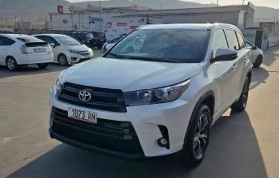 Toyota Highlander 2016 თბილისი