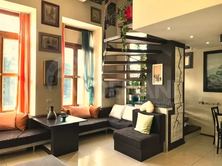 ქირავდება 3 ოთახიანი ბინა 100მ² 2/2 სართ თბილისი - photo 1