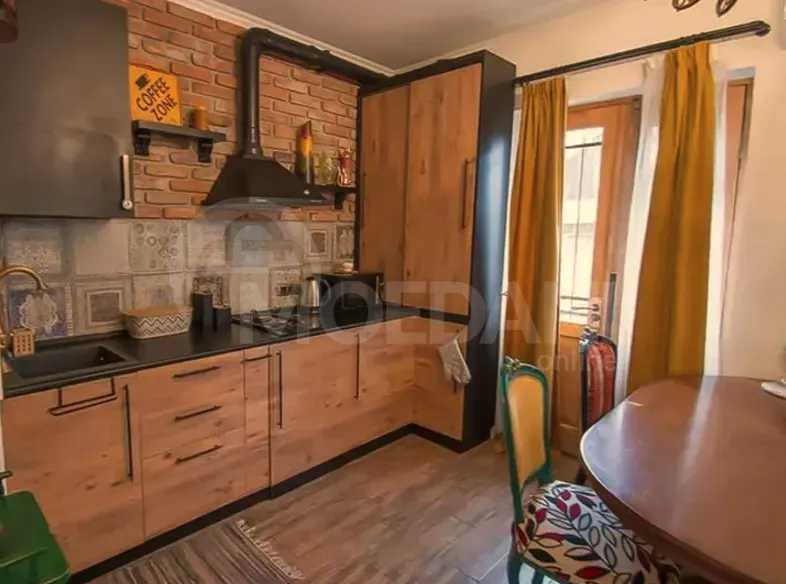 Apartments For Rent four-room 100м² 2/4 floor Tbilisi - photo 1