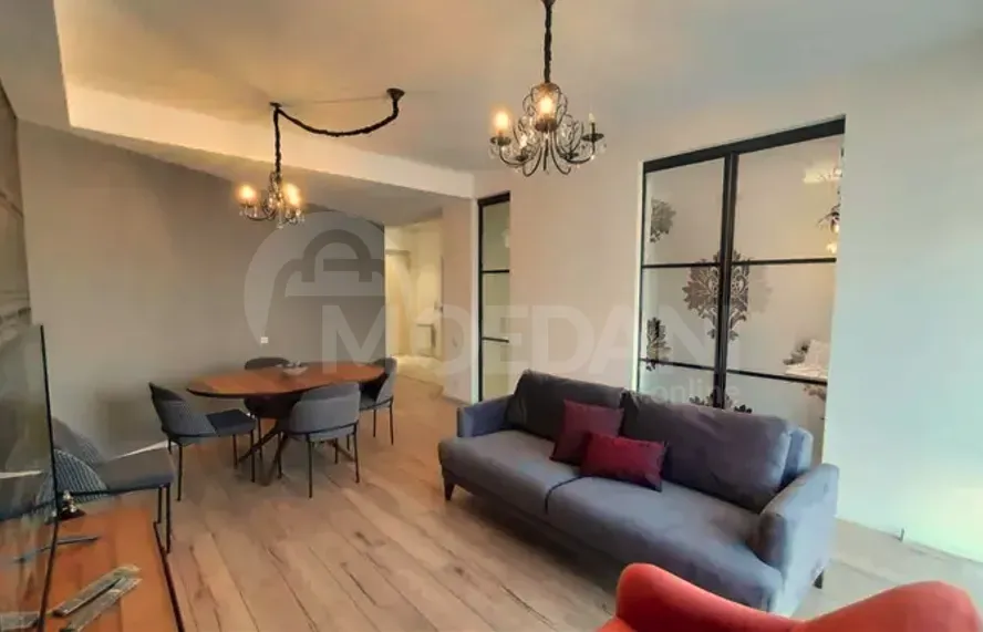 ქირავდება 2 ოთახიანი ბინა 75მ² 5/9 სართ თბილისი - photo 1