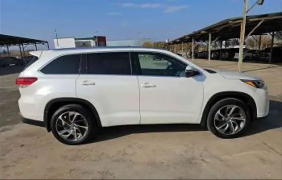 Toyota Highlander 2017 თბილისი