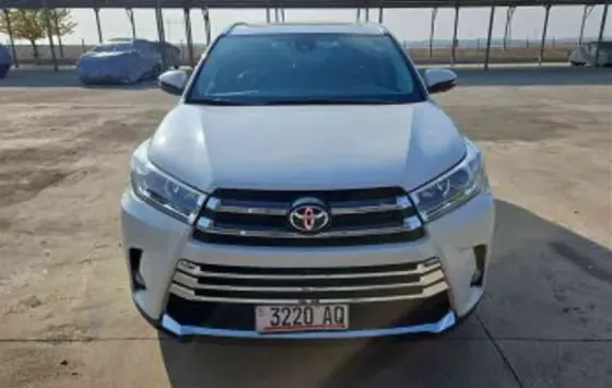 Toyota Highlander 2017 თბილისი