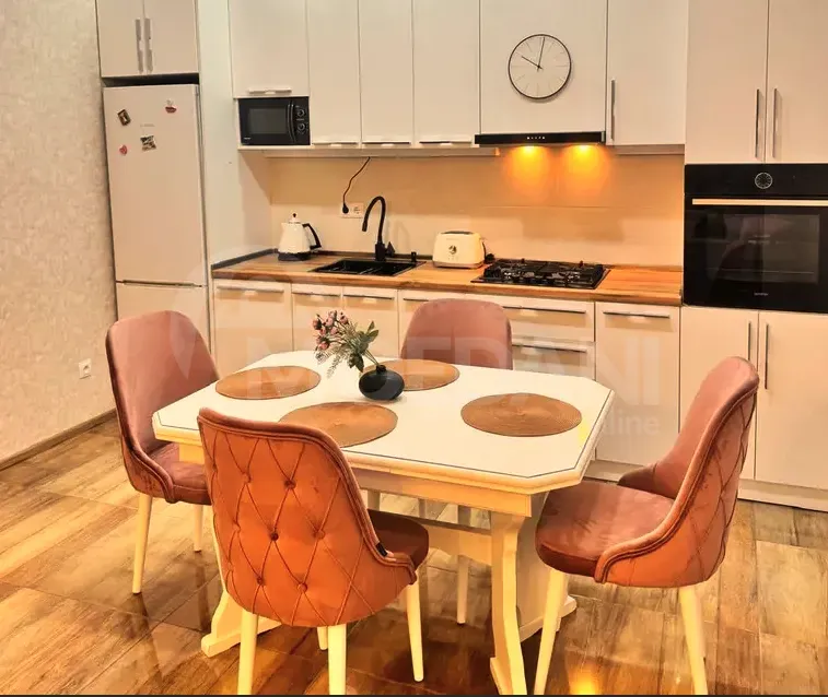 ქირავდება 2 ოთახიანი ბინა 55მ² 4/8 სართ თბილისი - photo 1