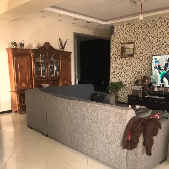 Продам 4-комн. квартиру 140м² 10/12 эт. Тбилиси