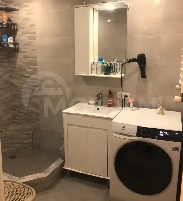 Продам 5-комн. квартиру 121м² 2/5 эт. Тбилиси - изображение 9