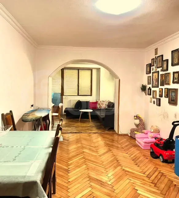 Apartments For Sale three-room 82м² 1/5 floor Tbilisi - photo 2