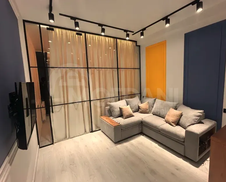 იყიდება 2 ოთახიანი ბინას 46მ² 11/16 სართ თბილისი - photo 1