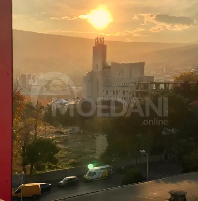 იყიდება 2 ოთახიანი ბინას 300მ² 6/15 სართ თბილისი - photo 9