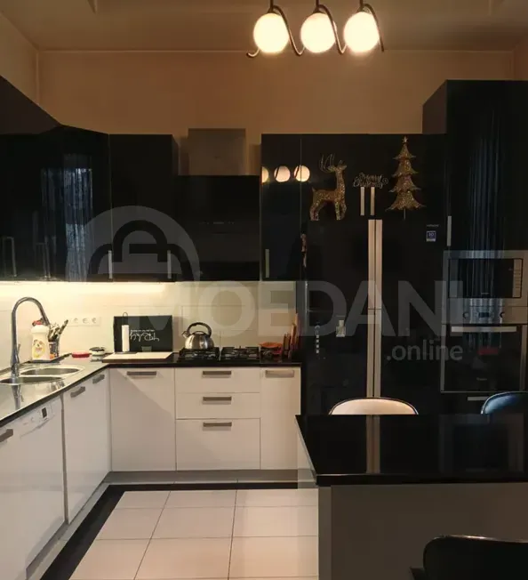 იყიდება 5 ოთახიანი ბინას 155მ² 3/4 სართ თბილისი - photo 3