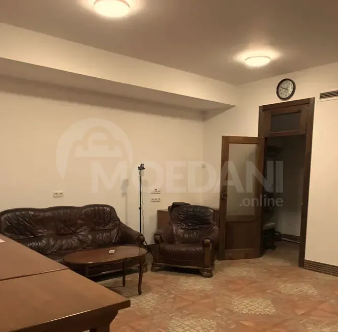 Сдам 3-комн. квартиру 200м² 1/2 эт. Тбилиси - изображение 3