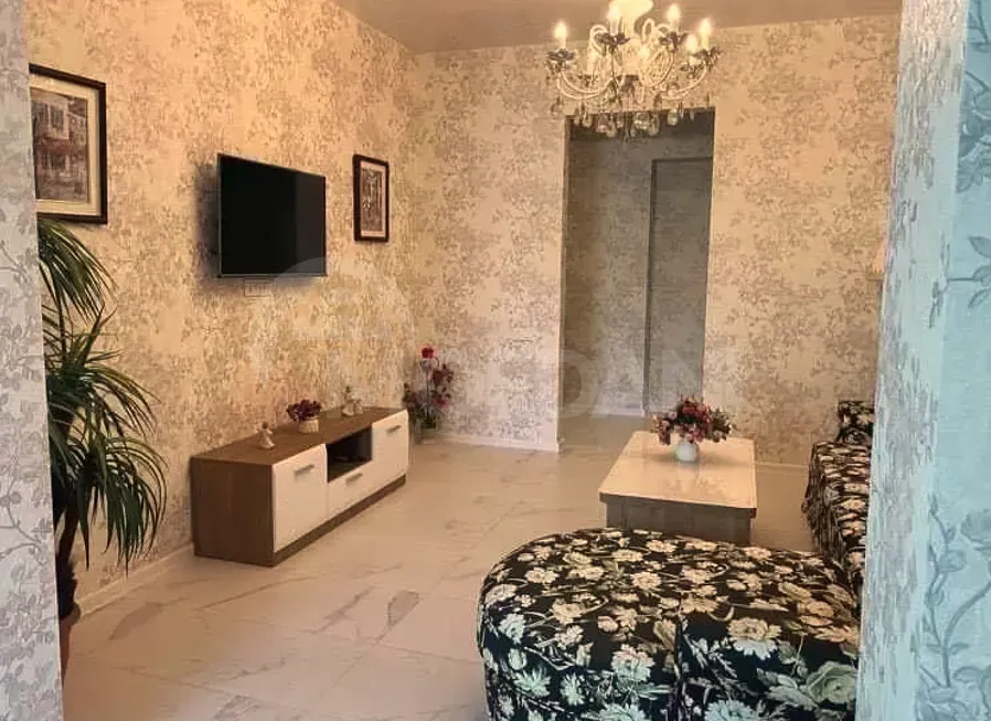 ქირავდება 3 ოთახიანი ბინა 100მ² 5/6 სართ თბილისი - photo 1