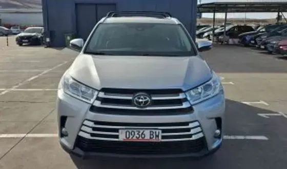 Toyota Highlander 2018 Тбилиси