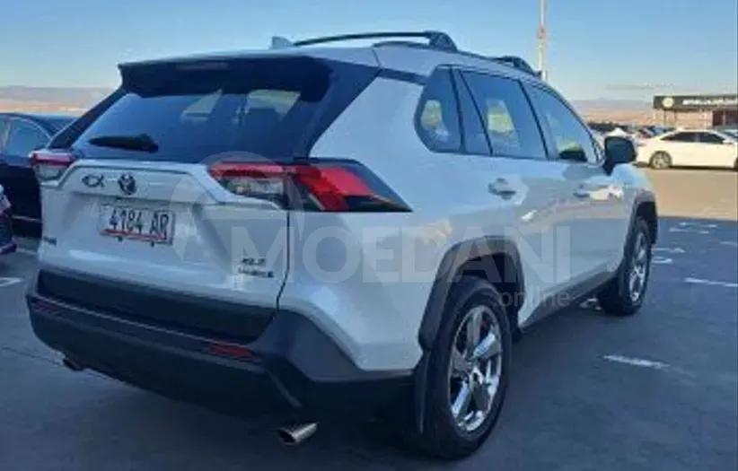 Toyota RAV4 2.5L 2021 Тбилиси - изображение 3